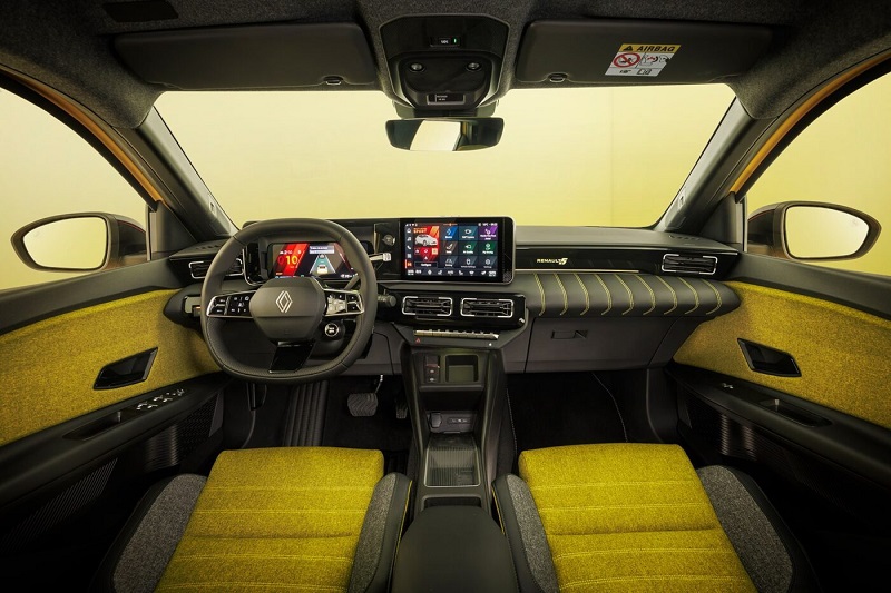 Интерьер новой Renault 5
